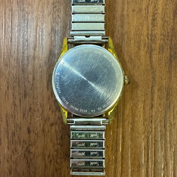 Bulova Caravelle Men’s Watch Quartz Vintage - Picture 3 of 3